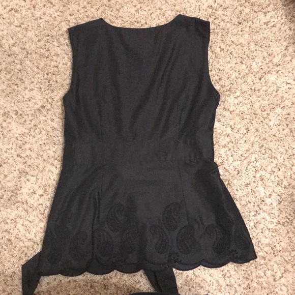 Loft - Black Sleeveless Top Ties in front -size 6P - Picture 11 of 14